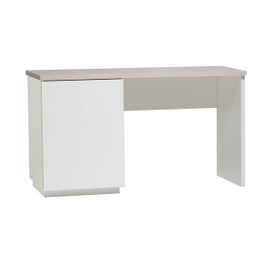 Anton Työpöytä ovella