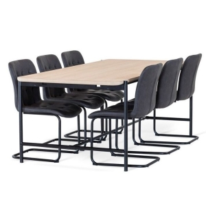 Ale ruokailuryhmä Frank tuoleilla