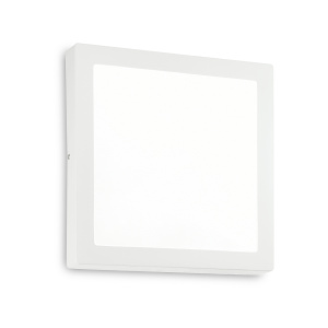 Universal Square plafondi